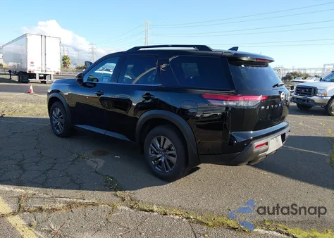 2025 Nissan Pathfinder Sv 4Wd z USA, uszkodzony, nr VIN 5N1DR3BC6SC312515